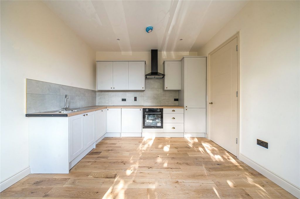 Property photo 2 of 10 Picture No. 08