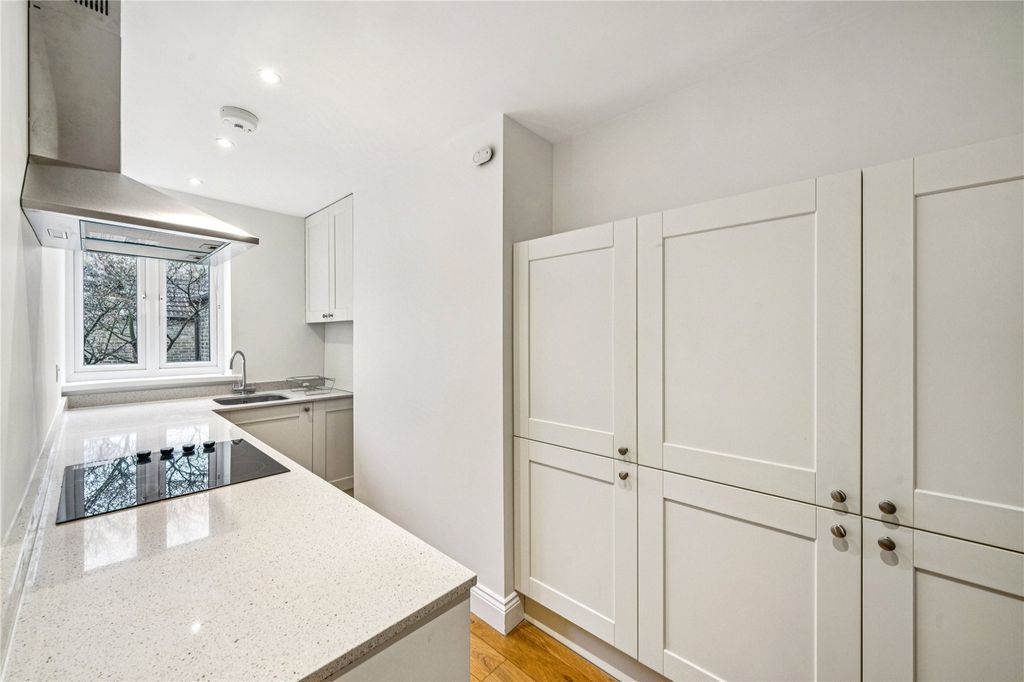 Property photo 2 of 8 Kitchen