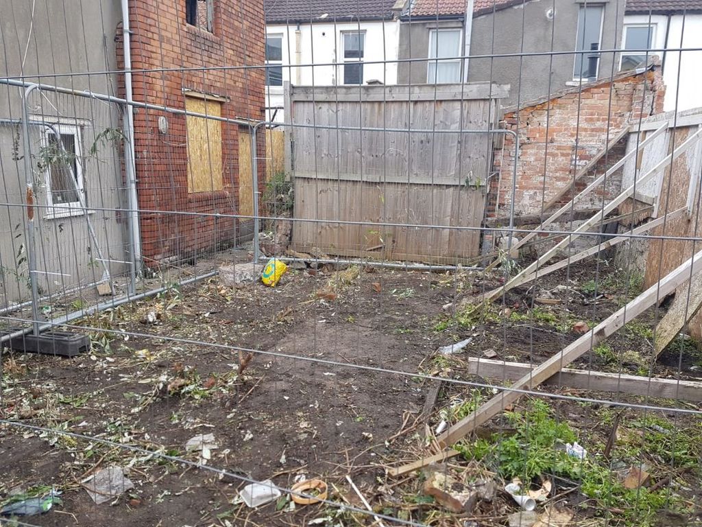 Property photo 1 of 2