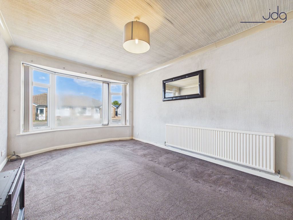 Property photo 3 of 14 Living Room