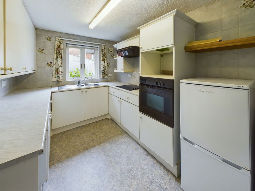 Property photo 2 of 11