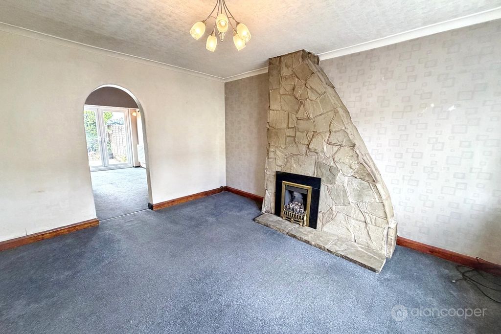 Property photo 3 of 14 5530433