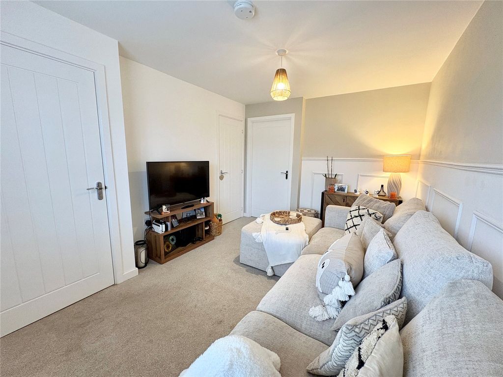 Property photo 3 of 15 Picture No. 16