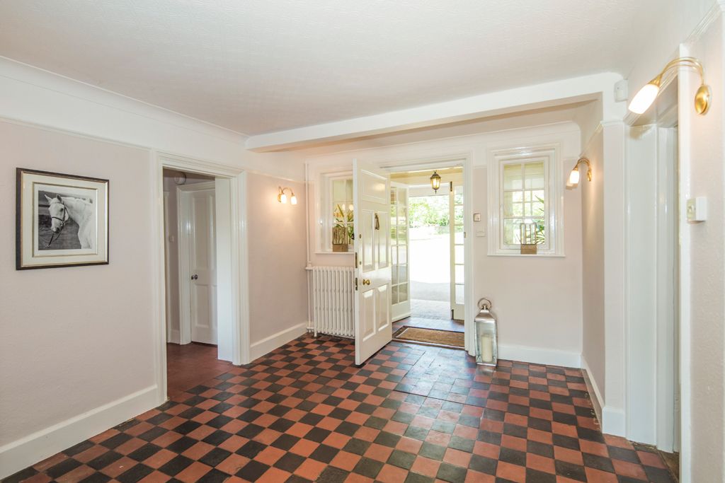Property photo 3 of 31