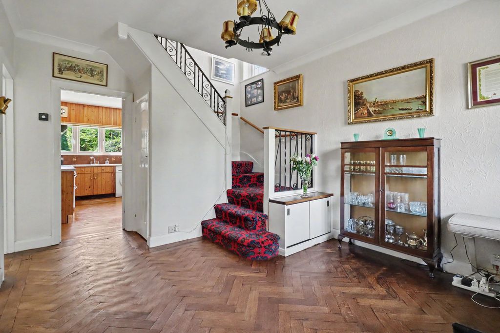 Property photo 2 of 13