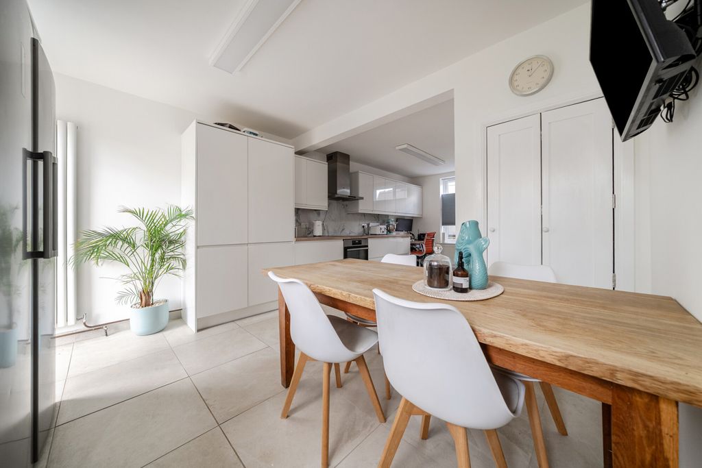 Property photo 3 of 25 1441492-5-69Dd26A...