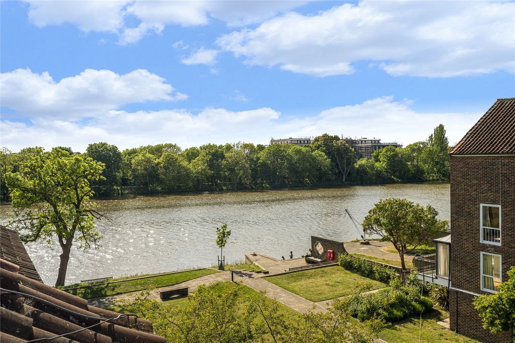 Property photo 1 of 19 River View