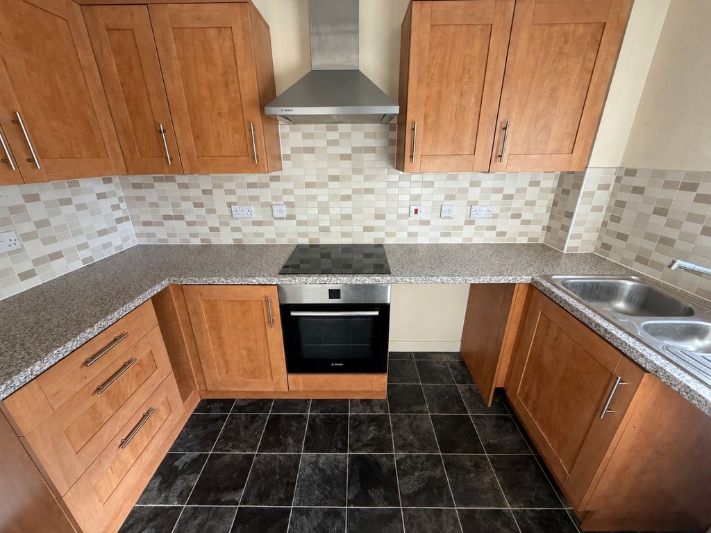 Property photo 2 of 8 5900732