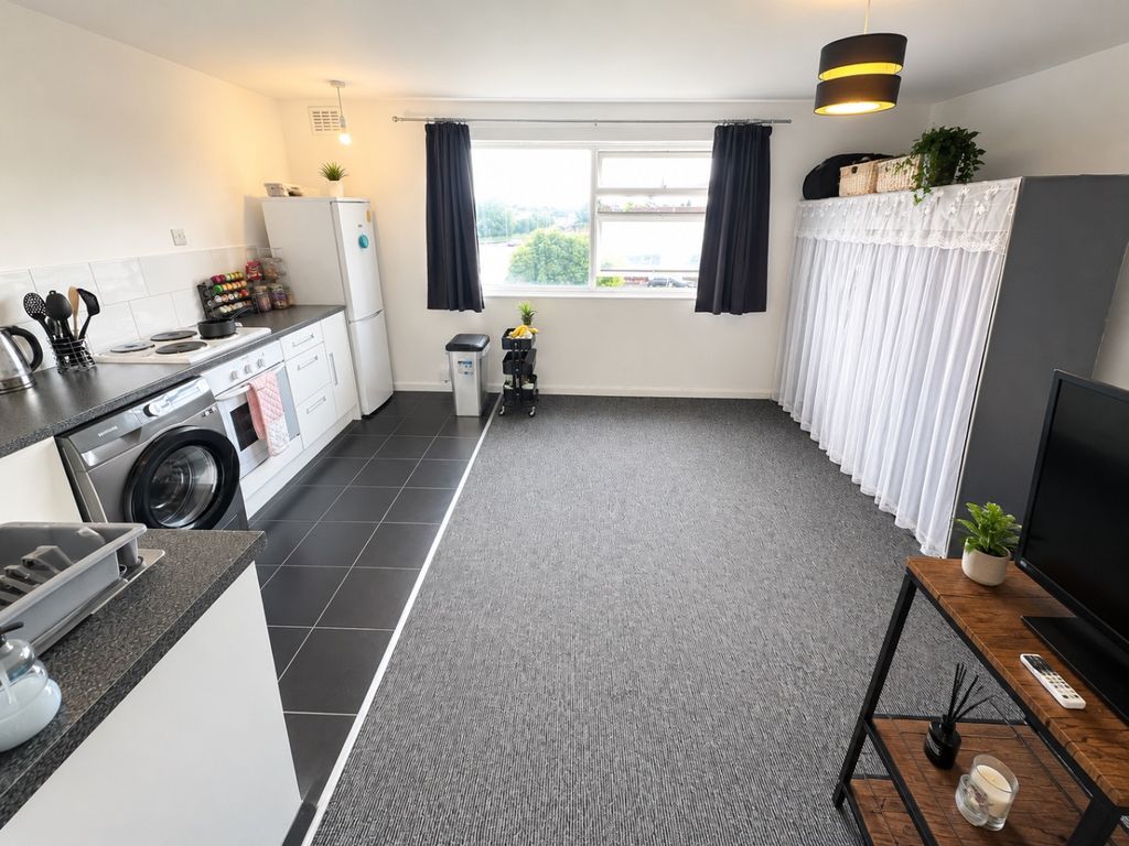 Property photo 2 of 5 5156532