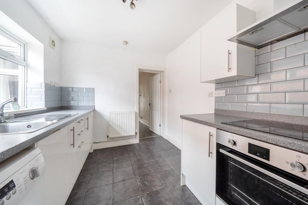 Property photo 3 of 25 Kitchen