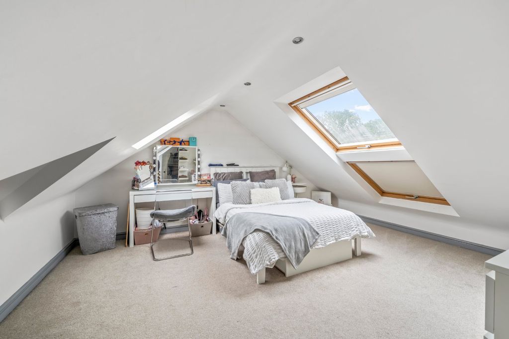 Additional image 24 of 6 bed detached house for saleRoyal Oak Drive, Crowthorne, Berkshire RG45