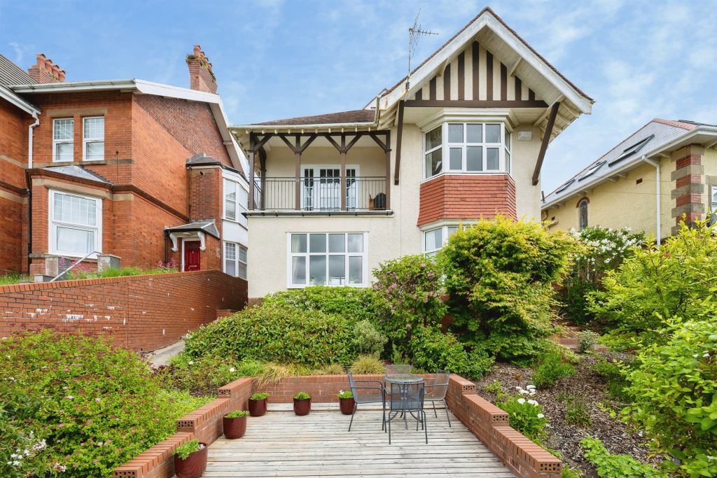 Property photo 1 of 31