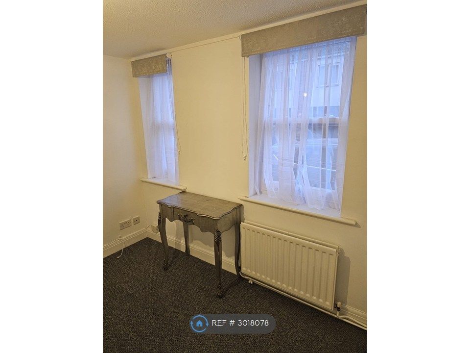 Property photo 3 of 22