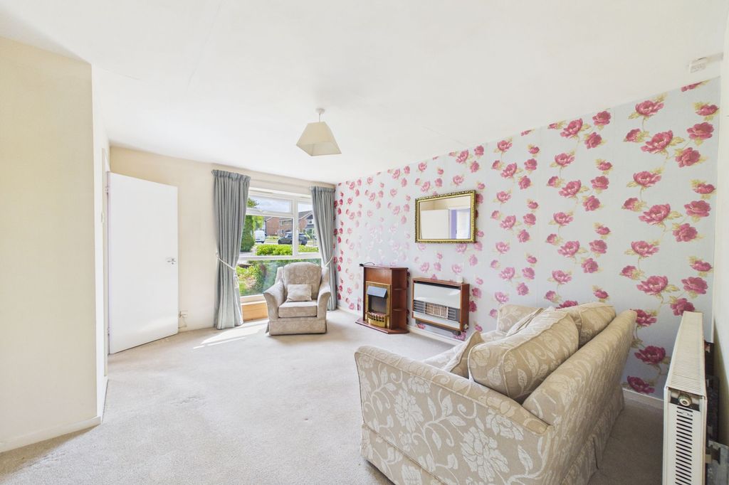 Property photo 2 of 14