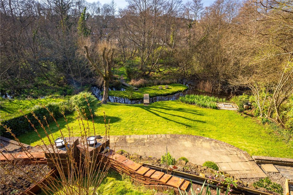 Additional image 26 of 5 bed detached house for saleWaterside Lane, Godalming, Surrey GU7