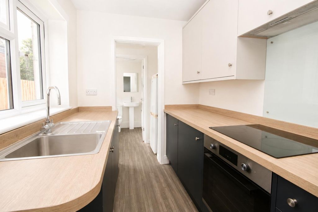 Property photo 3 of 13 c0E4A831-B6A5-4E89-B221-A500d8936Adc.Png