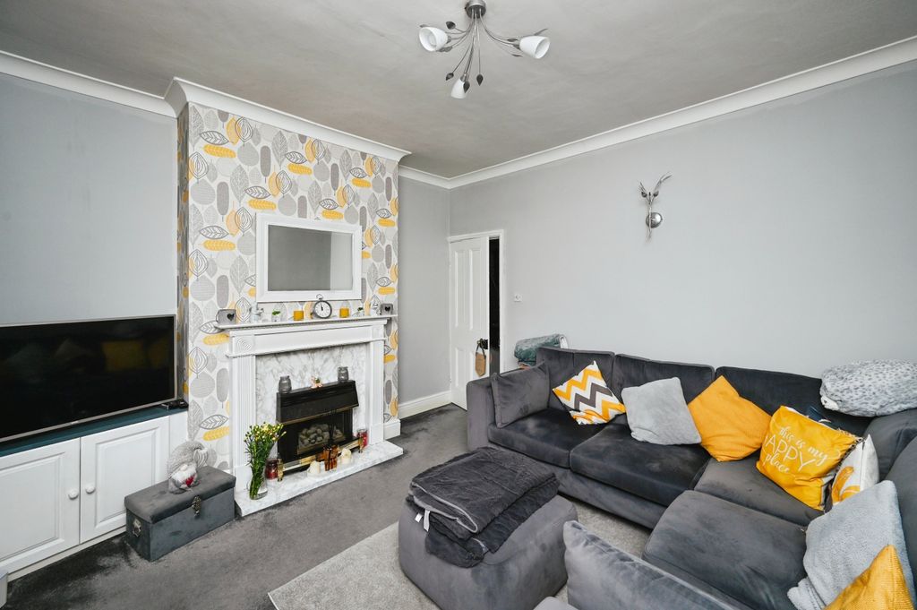 Property photo 2 of 15