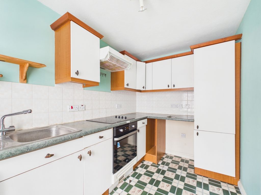Property photo 3 of 14 Cam01445G0-Pr0890-Still003