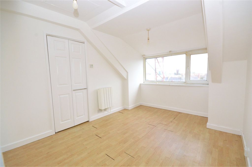 Property photo 3 of 8 Picture No. 05
