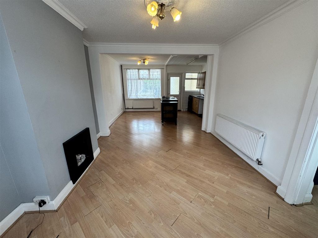 Property photo 2 of 20 Reception Room