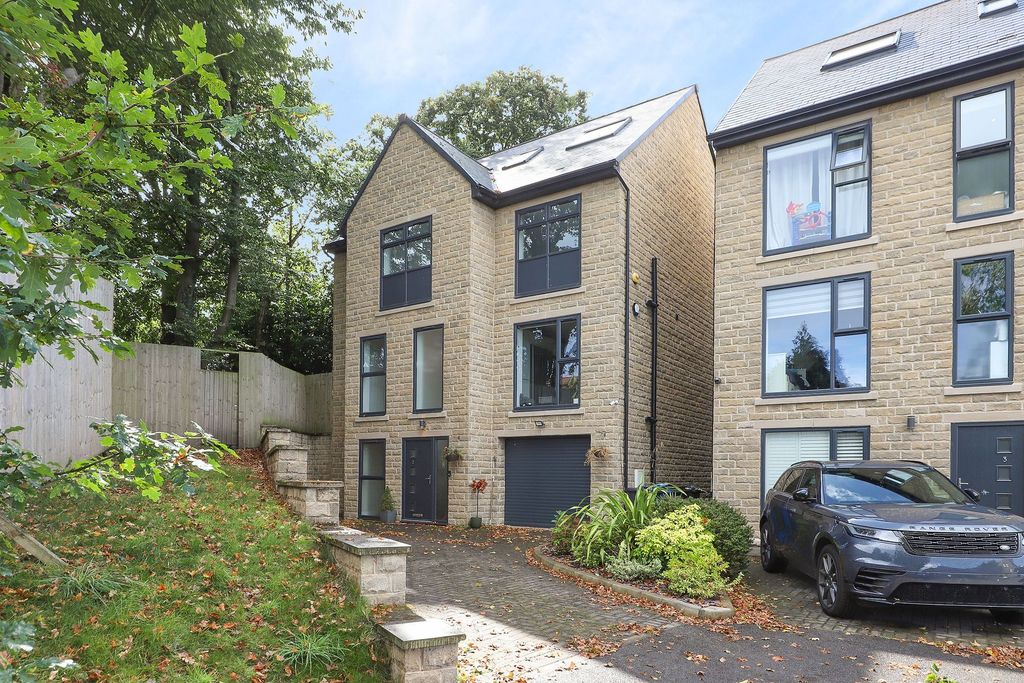 Property photo 1 of 34