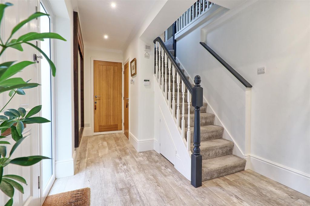 Property photo 3 of 21 Photo 06-09-2024, 09 42 34.Jpg