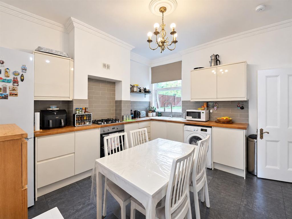 Property photo 2 of 13 Kitchen/Diner