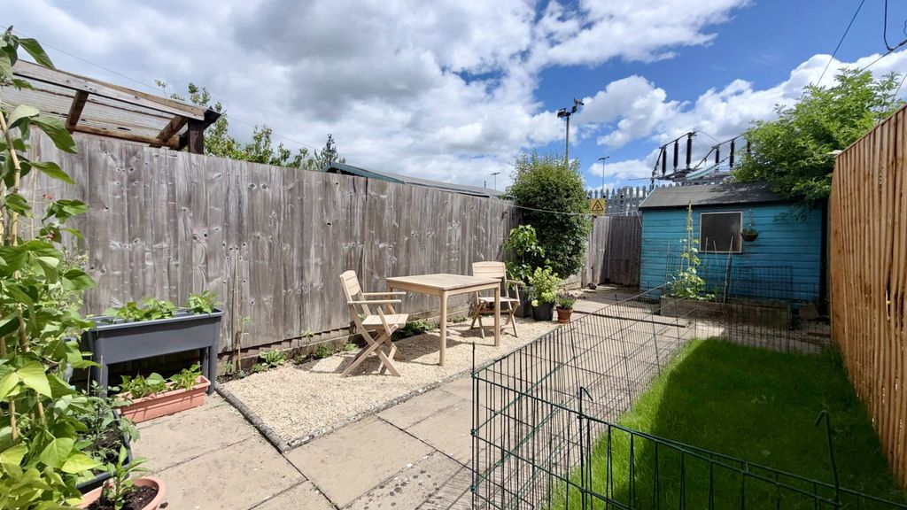 Property photo 3 of 14