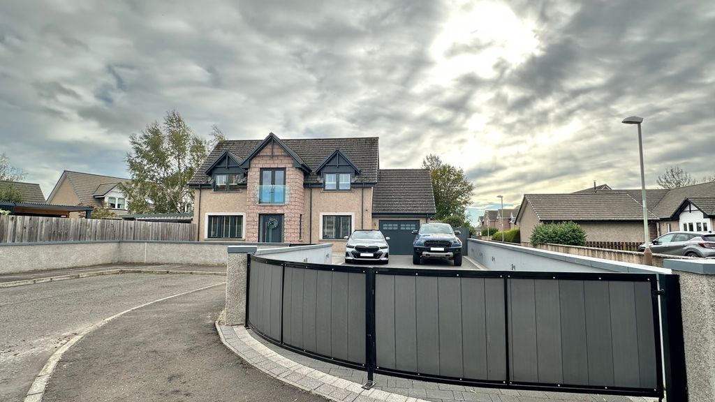 Property photo 1 of 37