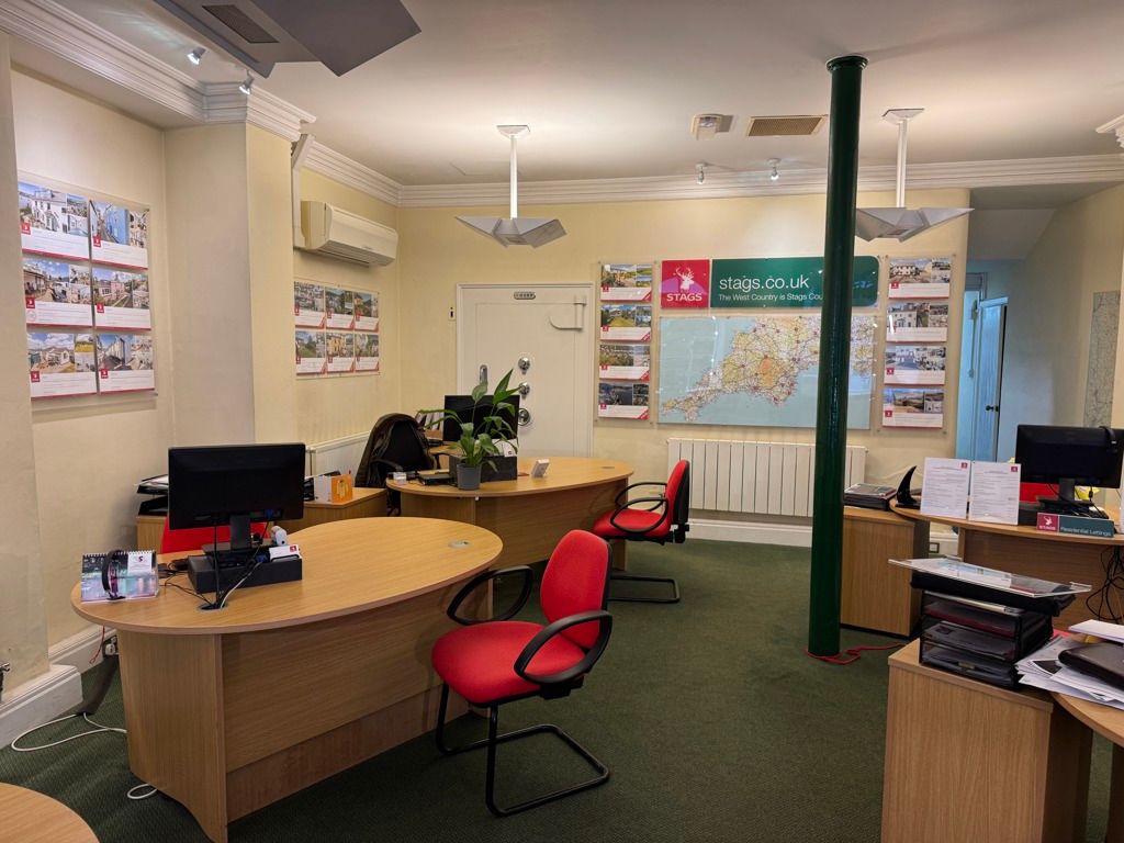 Property photo 3 of 12 Photo 4