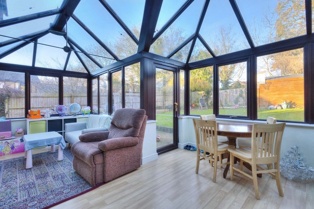 Property photo 2 of 20