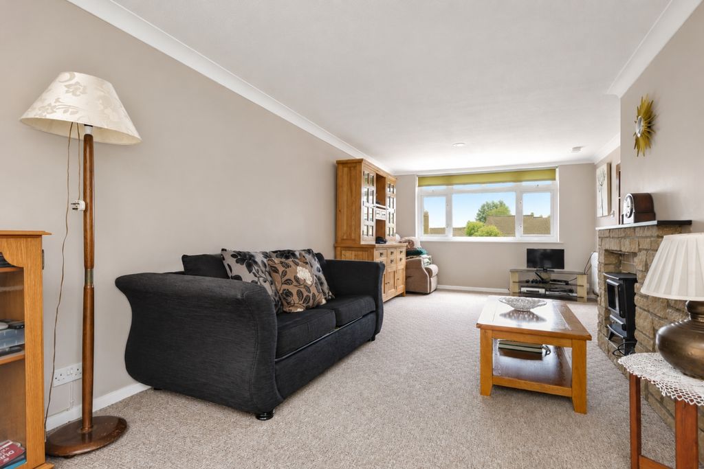 Property photo 2 of 13 9F064F66-C295-41F4-8461-42Ac20F87B2A