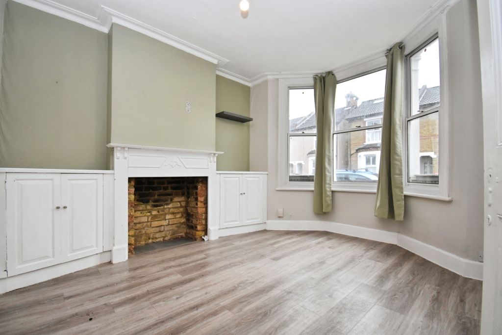 Property photo 1 of 11 F2d8E70d-Dsc_0003