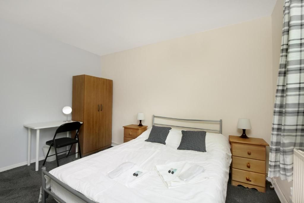 Property photo 2 of 3