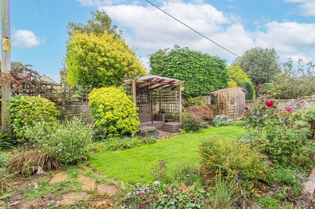 Property photo 3 of 11