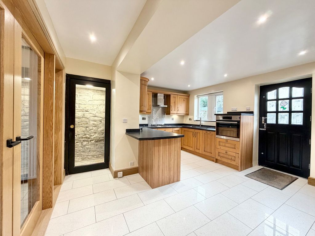 Property photo 3 of 23 Picture No. 26