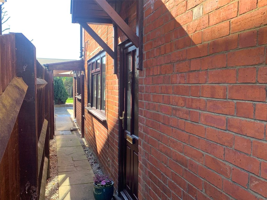 Property photo 2 of 16 Picture No. 28