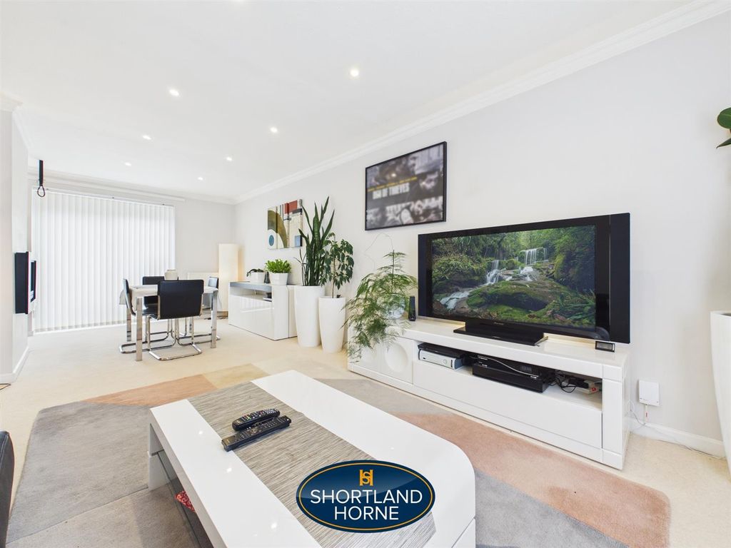 Property photo 3 of 23 Cam04377G0-Pr0188-Still006.Jpg