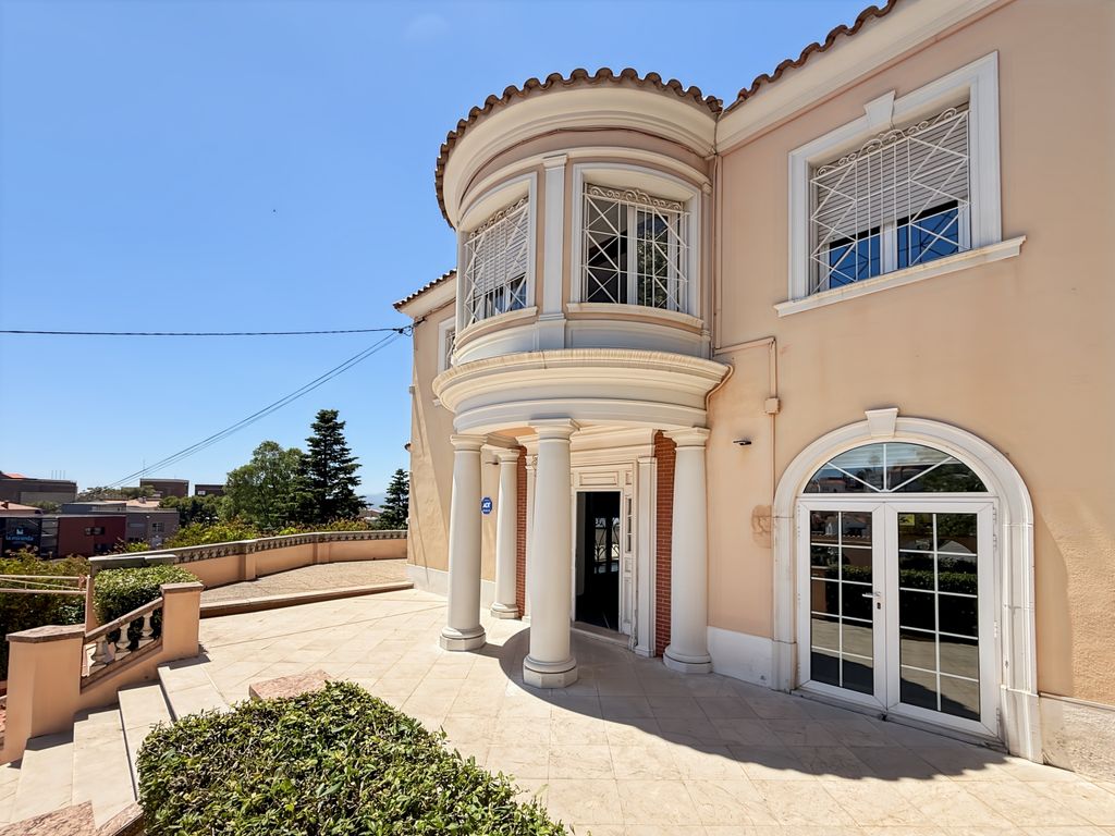 Property photo 1 of 61