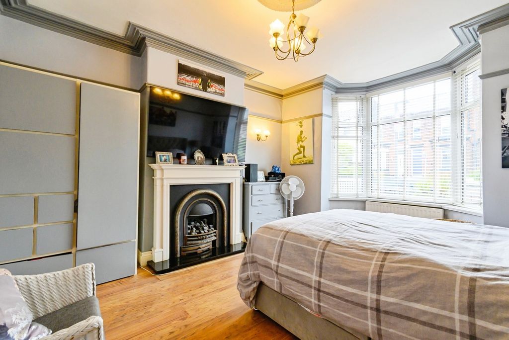 Property photo 2 of 26 Pbox-Img.Jpg