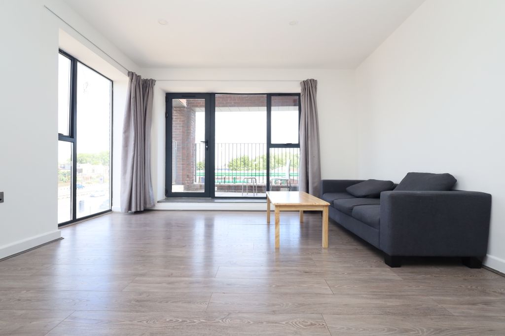 Property photo 1 of 6