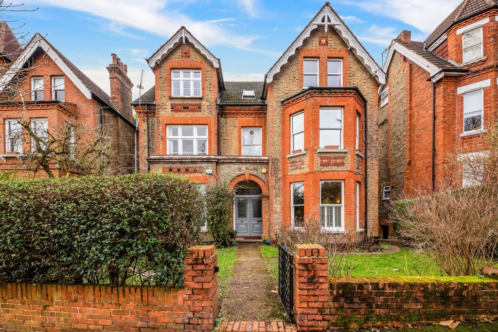 Property photo 1 of 12 Mowbray Road, 14,...