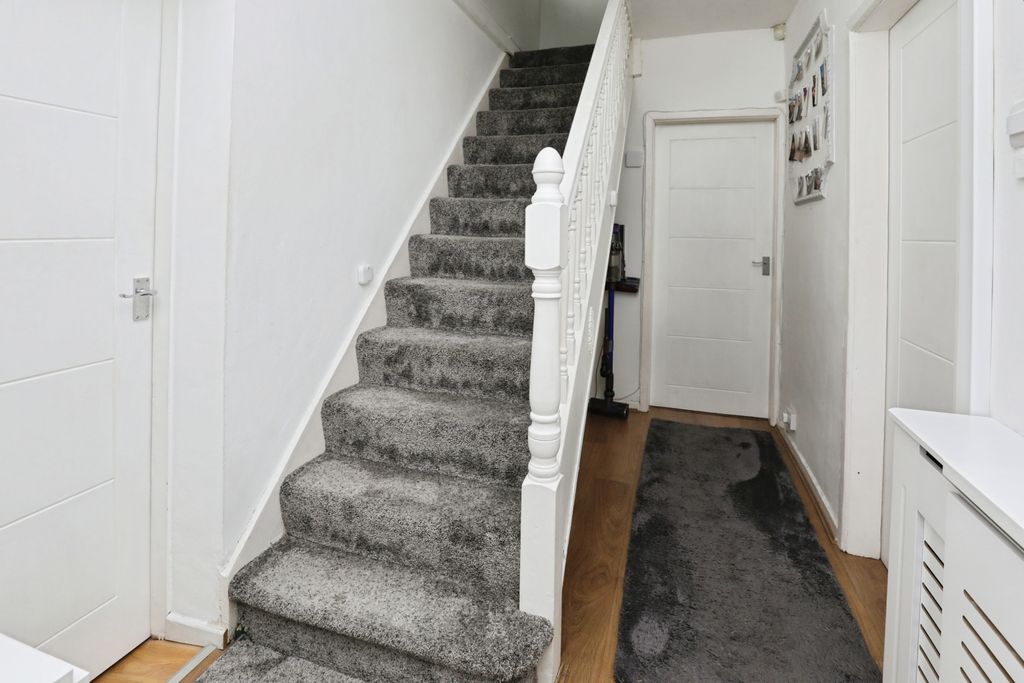 Property photo 2 of 15 Hall