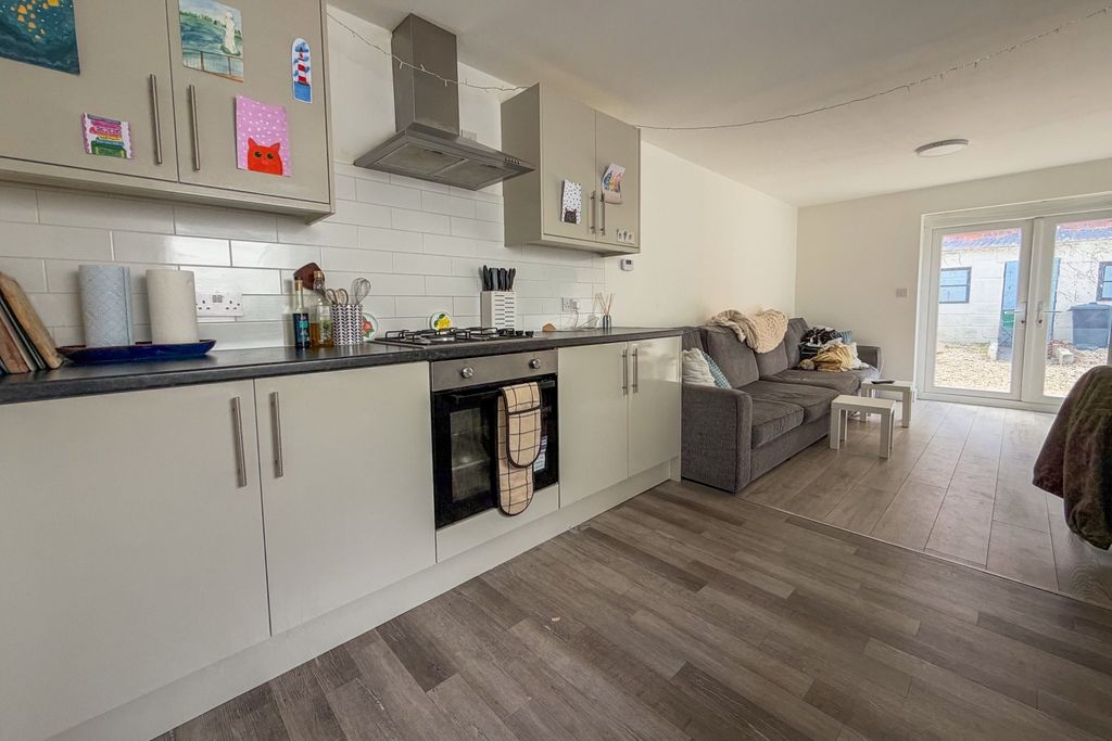 Property photo 2 of 16 Call 02920 668585 To Secure Your Viewing _2