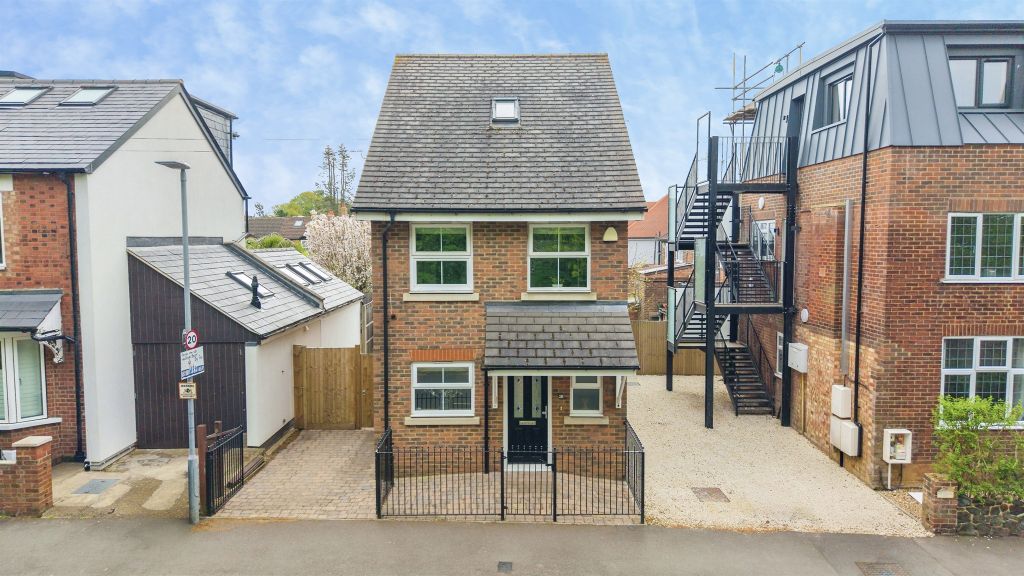 Property photo 1 of 21