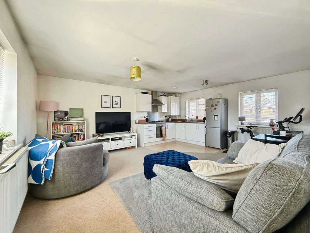 Property photo 3 of 7 56A77c24Img4808