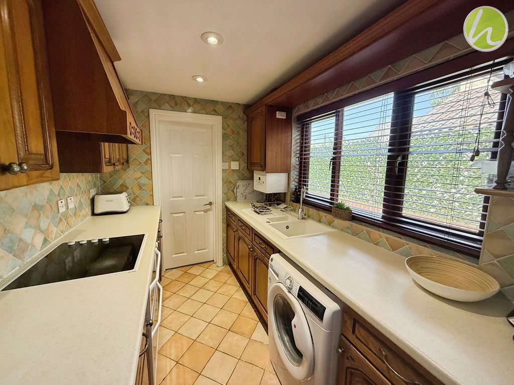 Property photo 3 of 17