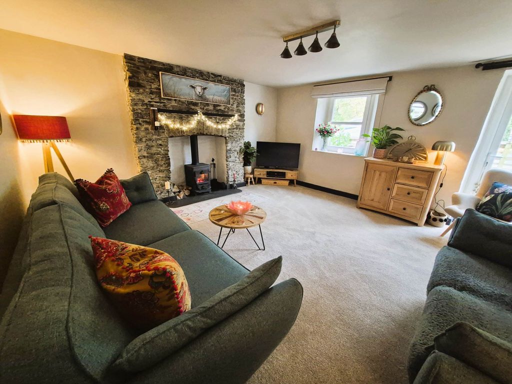 Property photo 2 of 29