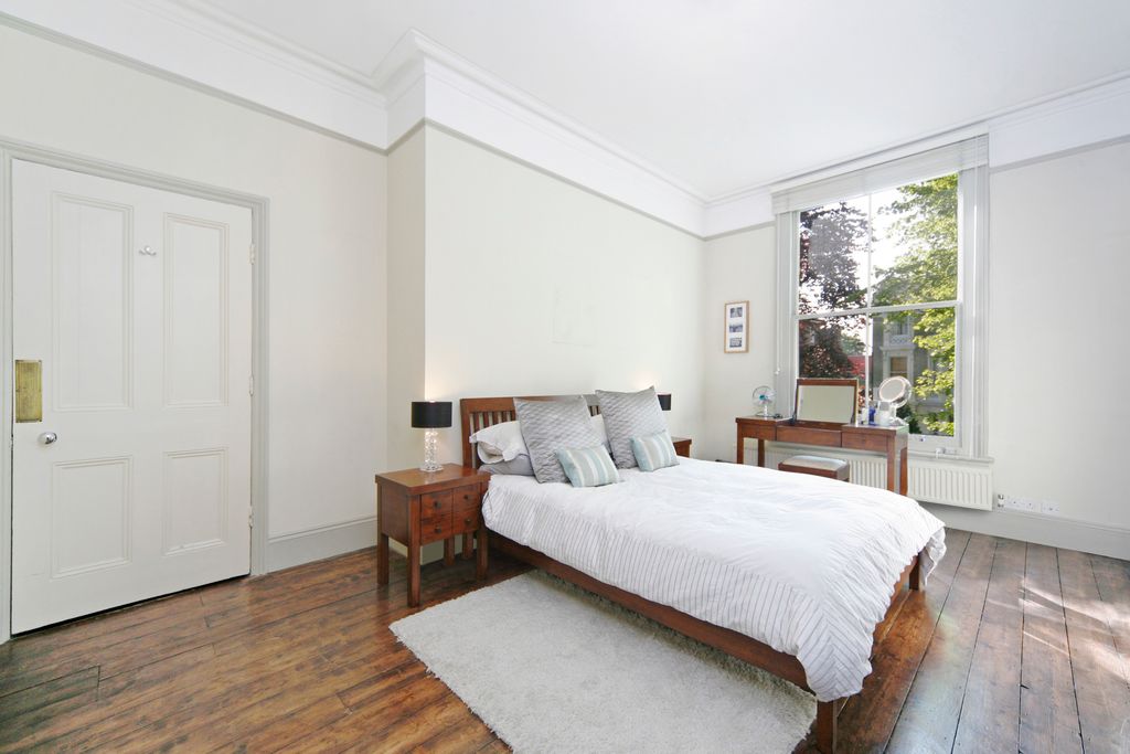 Property photo 3 of 7 Bedroom