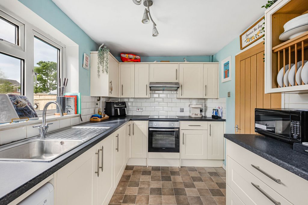 Property photo 2 of 23 2
